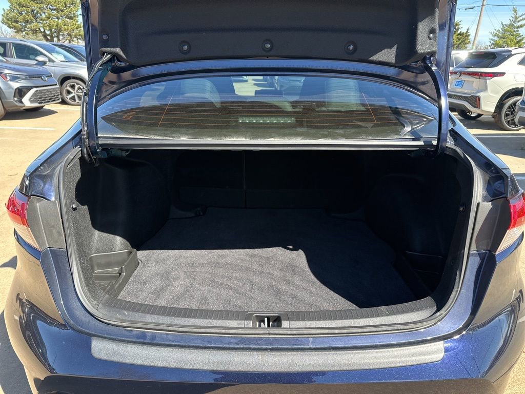 Used 2025 Toyota Corolla SE w/ SE Premium Package image 16