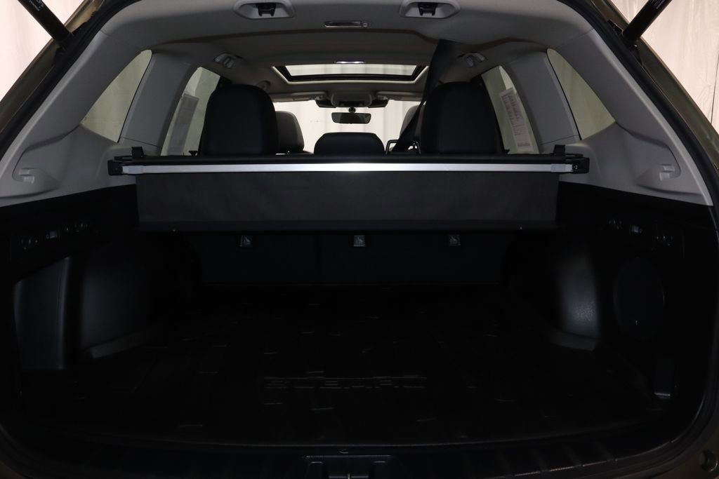 Used 2024 Subaru Forester Limited AWD/4WD image 18