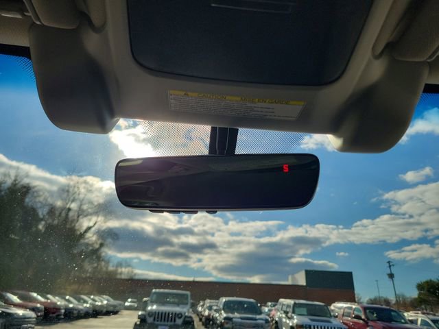 Used 2022 Subaru Outback Premium image 12