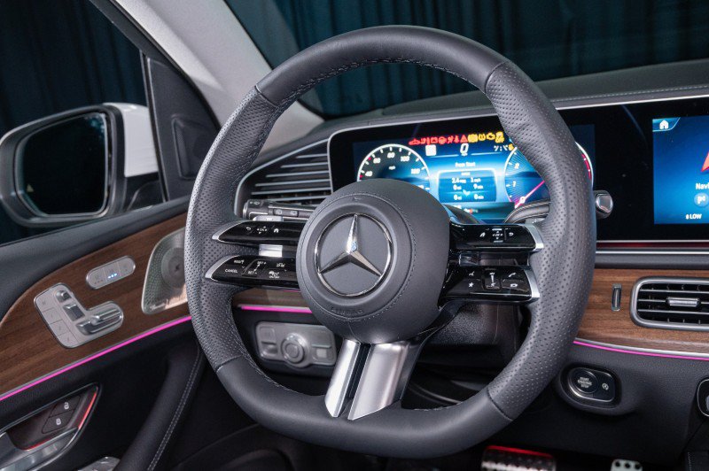 New 2026 Mercedes-Benz GLS 450 4MATIC image 16