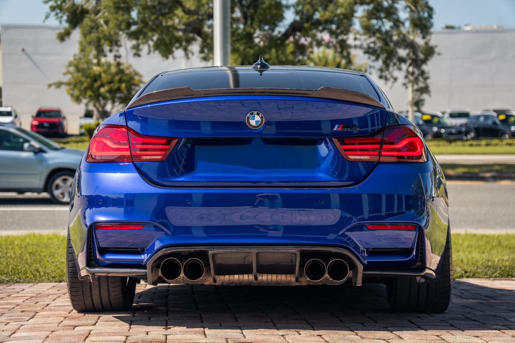Used 2020 BMW M4 Coupe w/ Competition Package RWD image 4