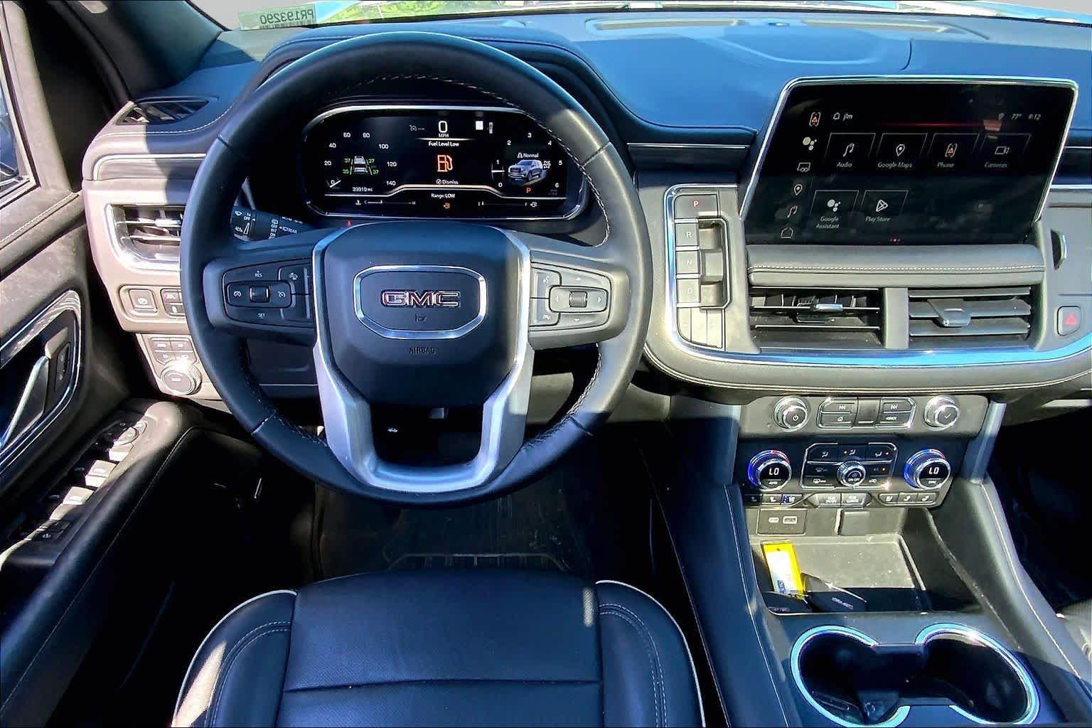 Used 2023 GMC Yukon SLT AWD/4WD image 6