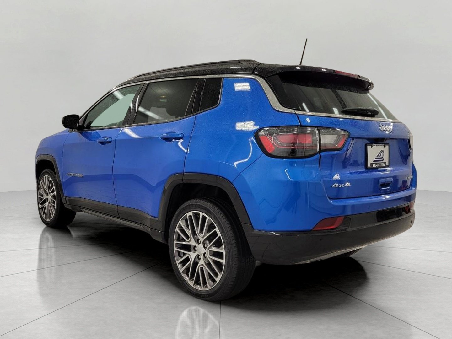Used 2024 Jeep Compass Limited w/ Elite Group AWD/4WD image 48