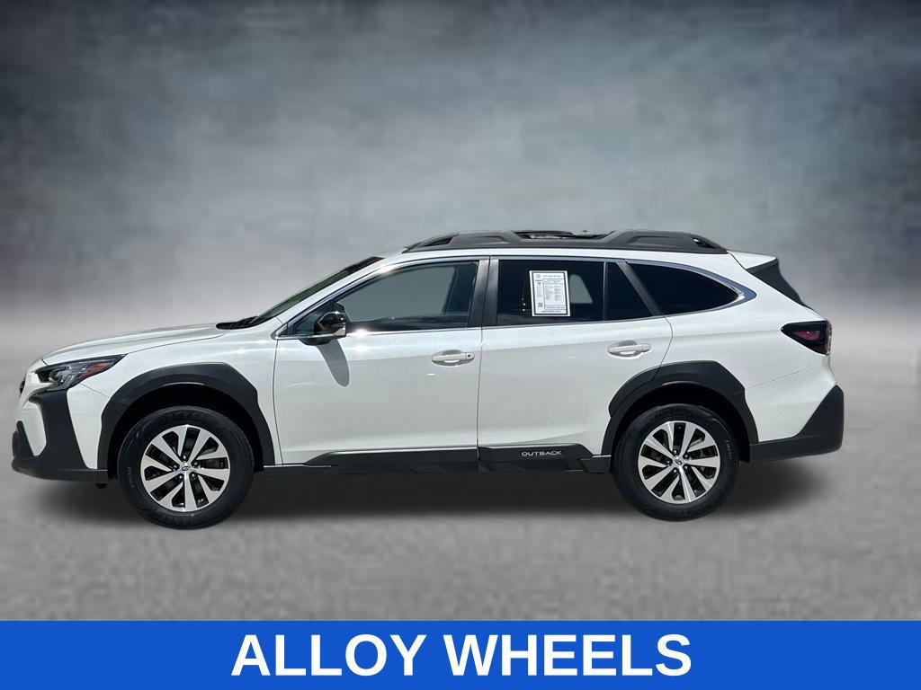Used 2025 Subaru Outback Premium AWD/4WD image 3