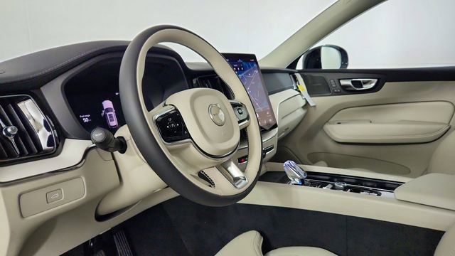 New 2026 Volvo XC60 B5 Ultra w/ Climate Package AWD/4WD image 12
