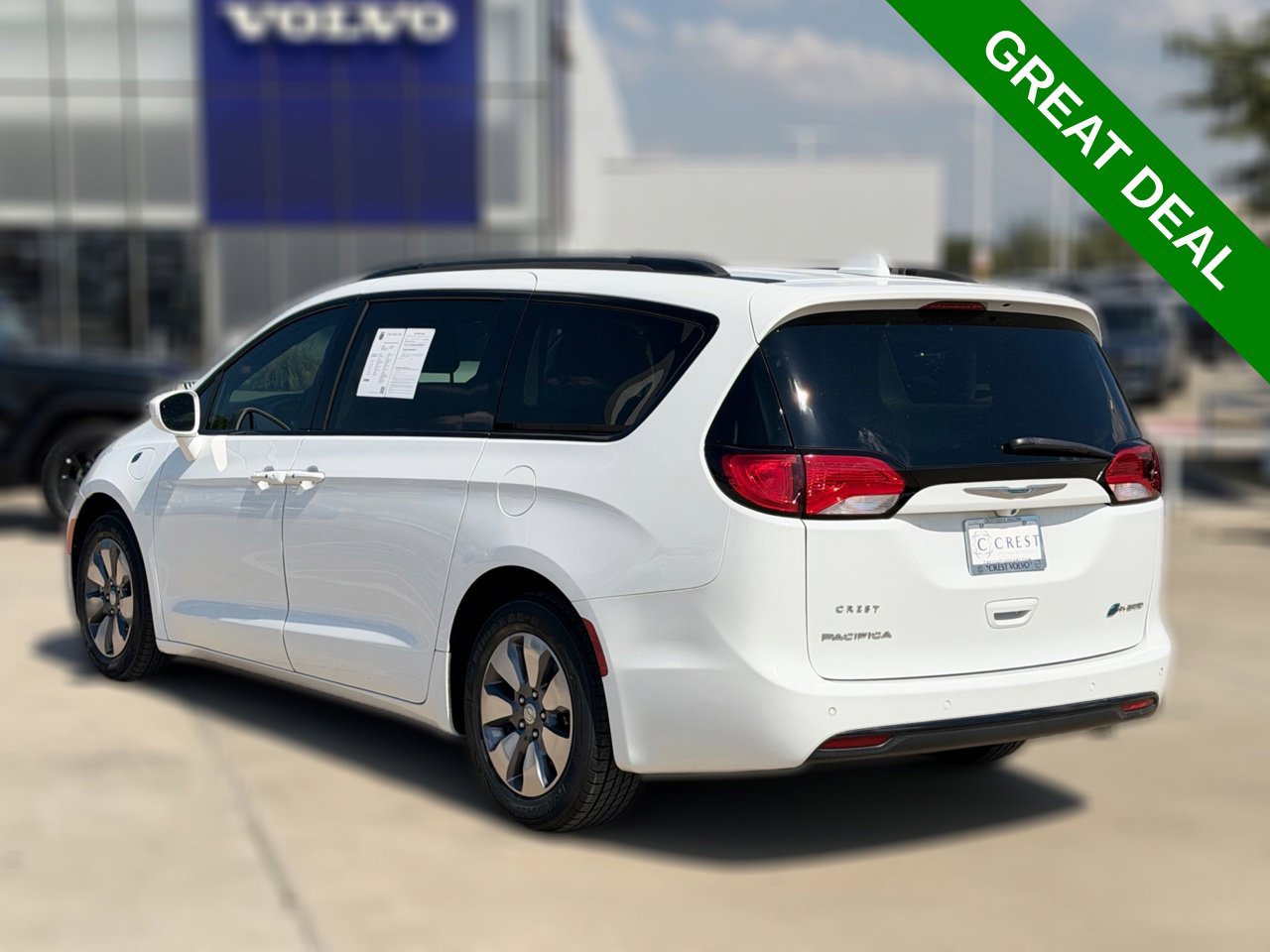 Used 2018 Chrysler Pacifica Touring-L FWD image 8