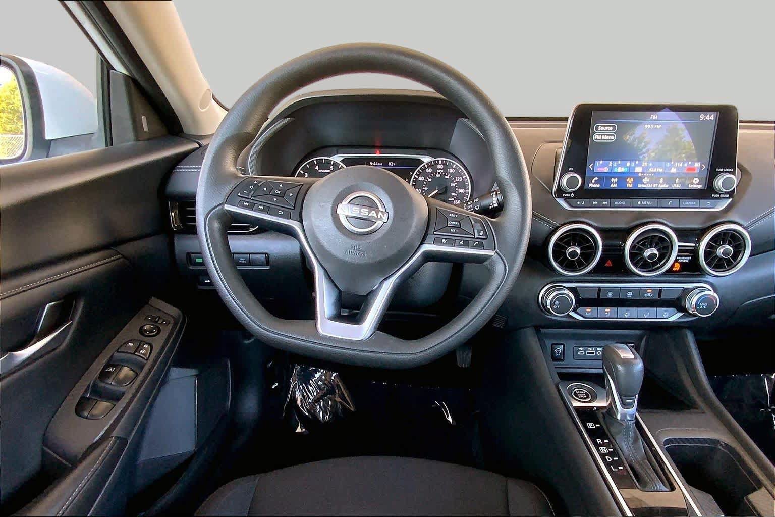 Used 2025 Nissan Sentra SV FWD image 6