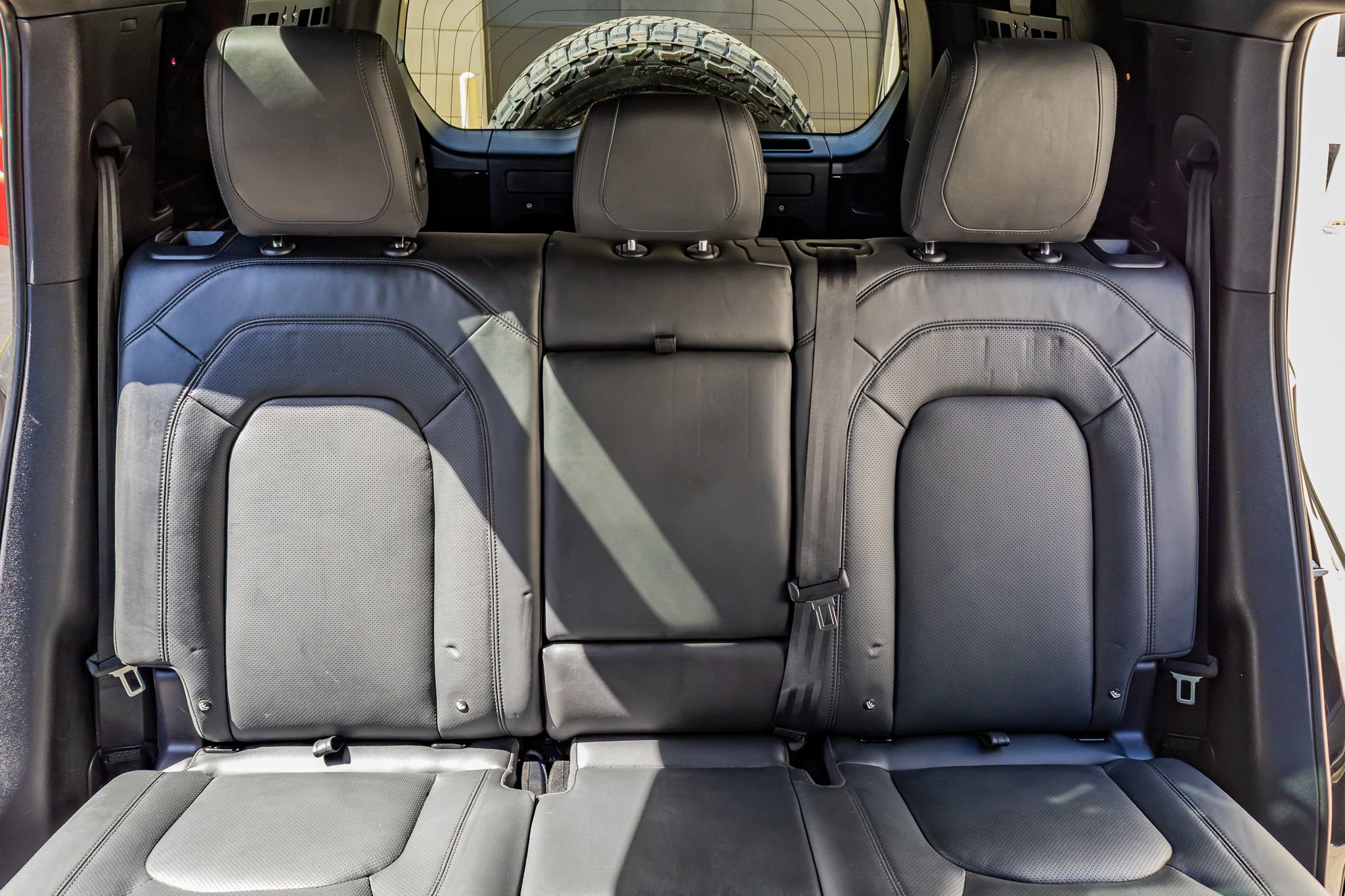 Used 2023 Land Rover Defender 110 V8 image 33