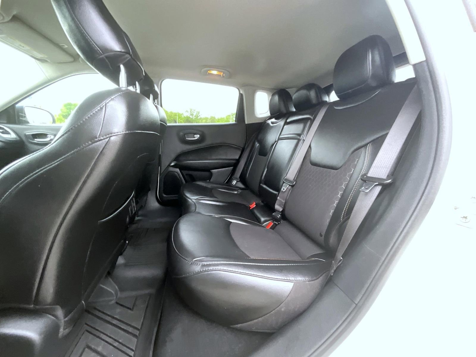 Used 2019 Jeep Compass Latitude AWD/4WD image 21