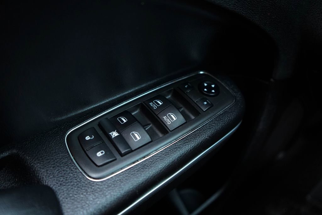 Used 2021 Dodge Charger SXT w/ Leather Interior Group image 25