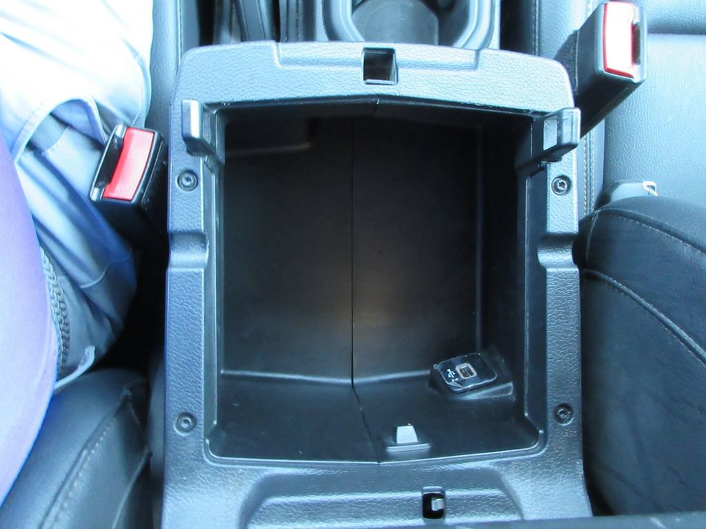 Used 2024 Jeep Wrangler Unlimited Sahara w/ Technology Group AWD/4WD image 29