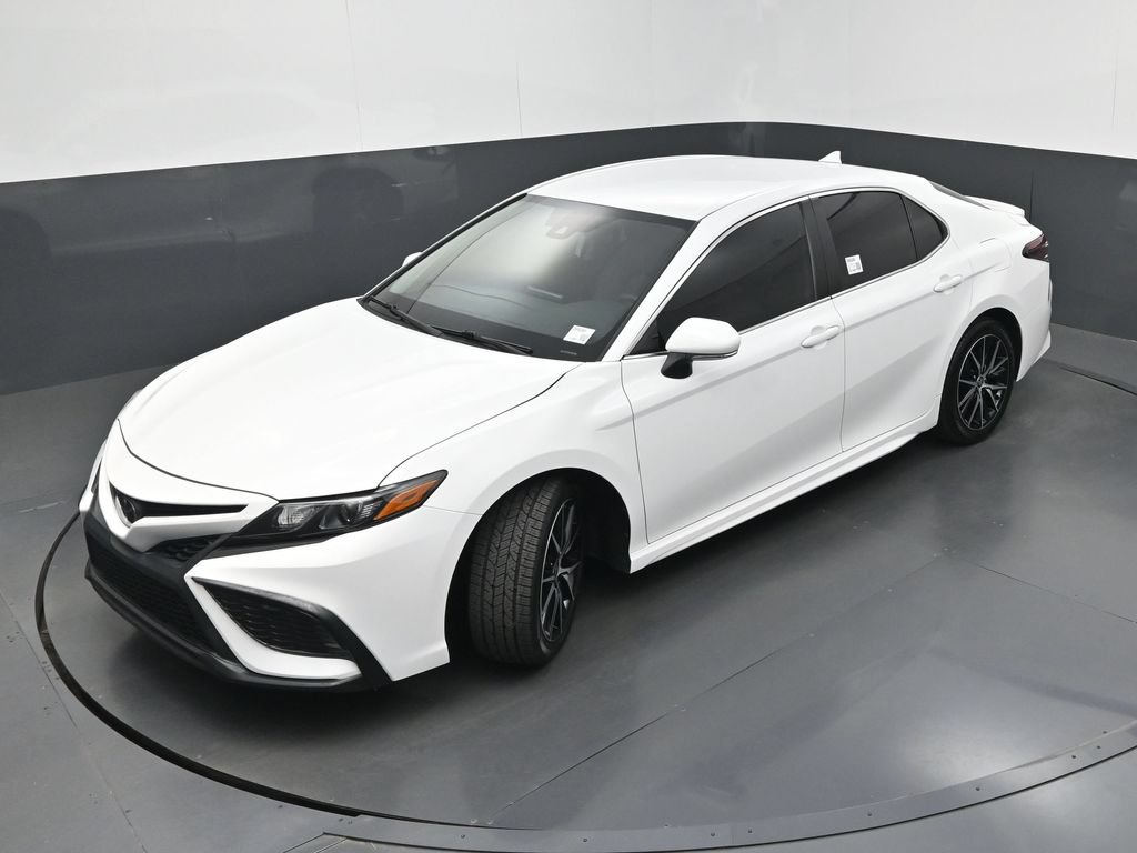 Used 2024 Toyota Camry SE FWD image 33