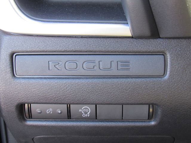 Used 2023 Nissan Rogue S image 24
