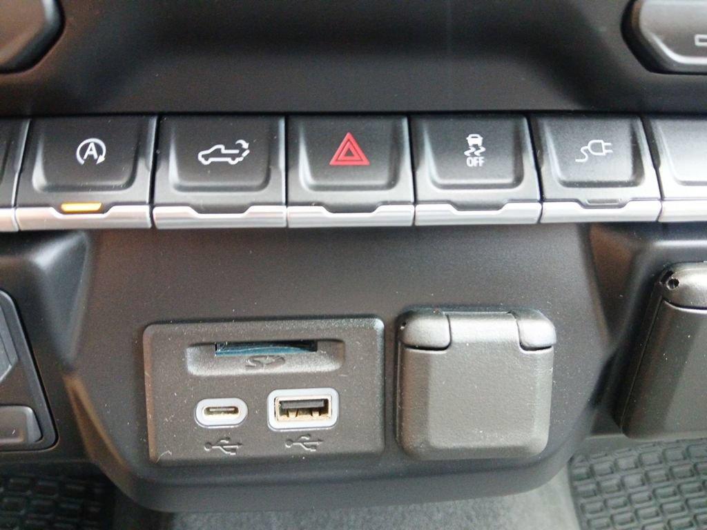Used 2019 Chevrolet Silverado 1500 LT w/ Texas Edition RWD image 5