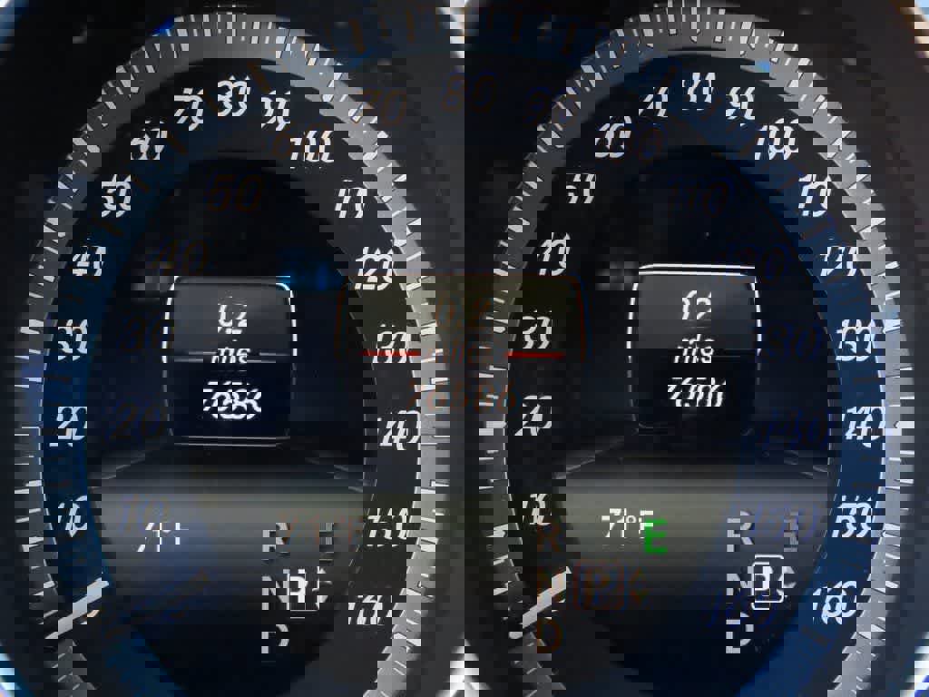 Used 2015 Mercedes-Benz E 350 Sedan image 26