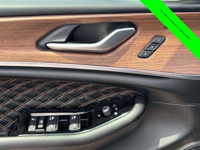 Used 2023 Jeep Grand Cherokee L Summit w/ Rear Seat Video Group I AWD/4WD image 11