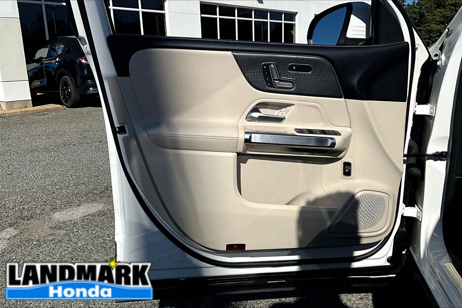Used 2020 Mercedes-Benz GLB 250 4MATIC image 18