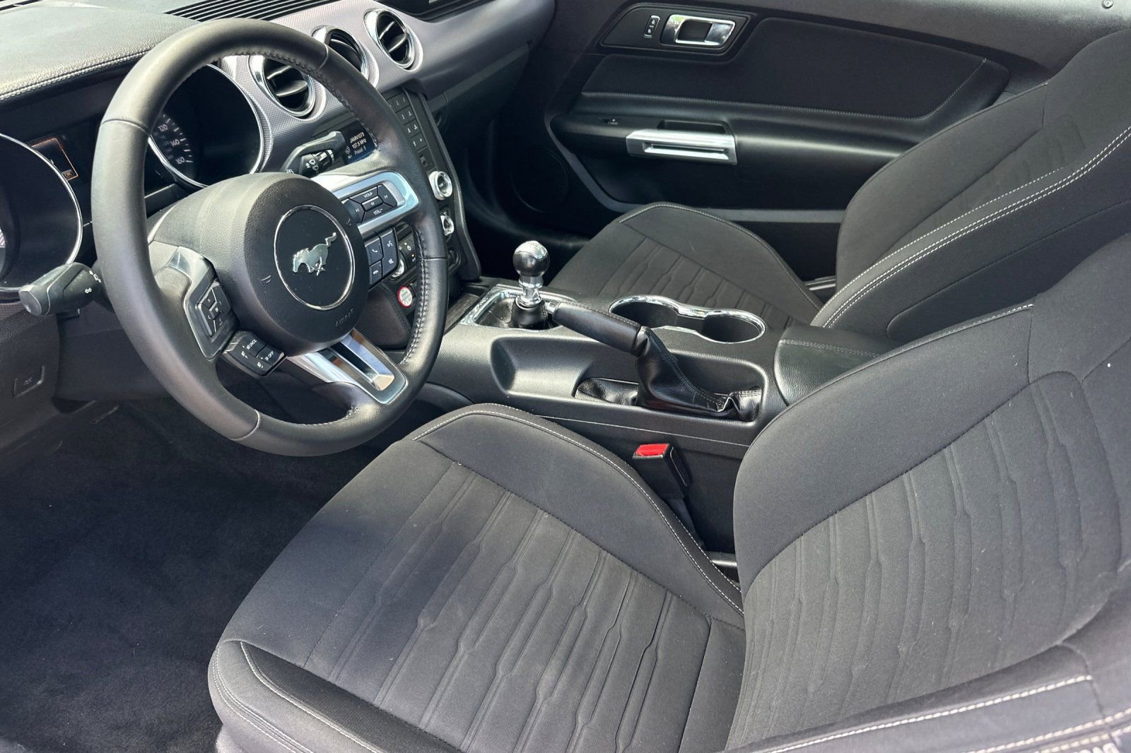 Used 2017 Ford Mustang GT RWD image 10