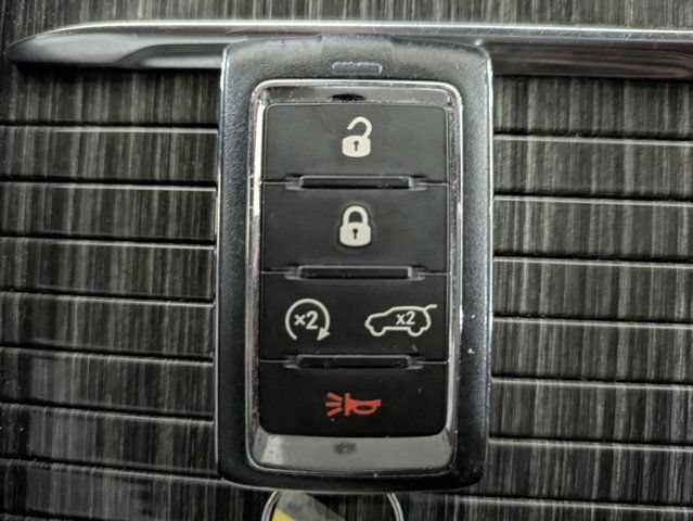 Used 2022 Jeep Wagoneer Series II AWD/4WD image 29