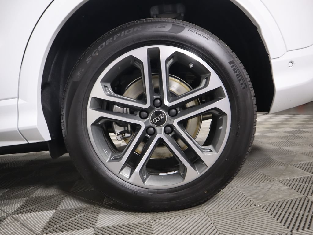 Used 2025 Audi Q5 Premium w/ Premium Plus AWD/4WD image 33