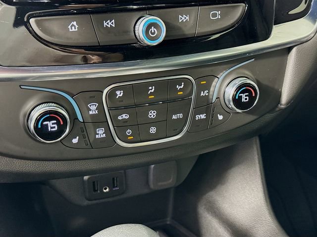 Used 2023 Chevrolet Traverse LT image 17