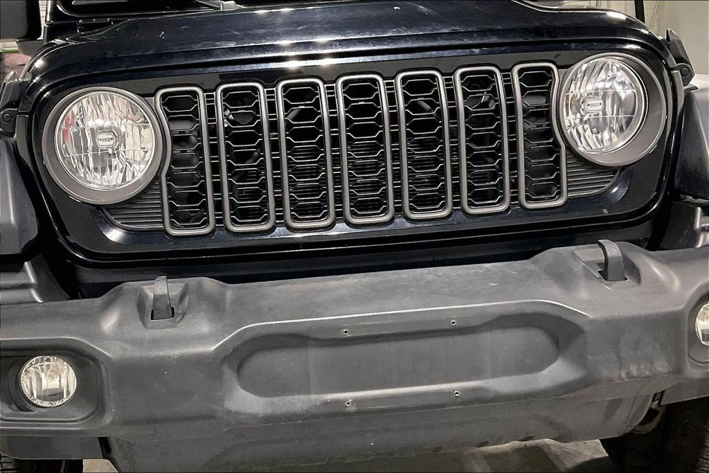 Used 2024 Jeep Wrangler Unlimited Sport AWD/4WD image 34