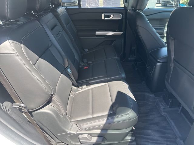 Used 2023 Ford Explorer XLT w/ Equipment Group 202A RWD image 32