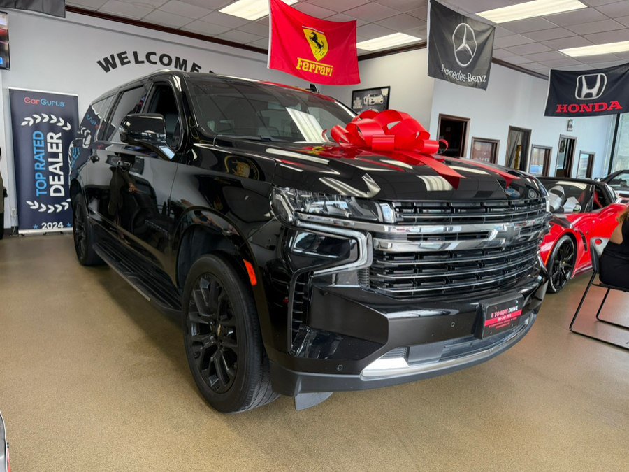 Used 2022 Chevrolet Suburban LT w/ LT Signature Plus Package AWD/4WD image 5