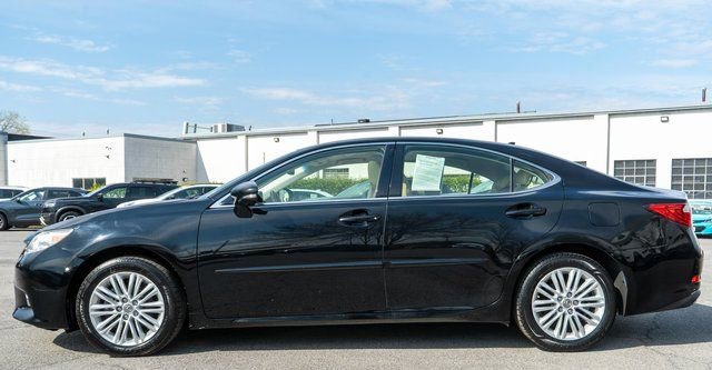 Used 2014 Lexus ES 350 w/ Luxury Package FWD image 9