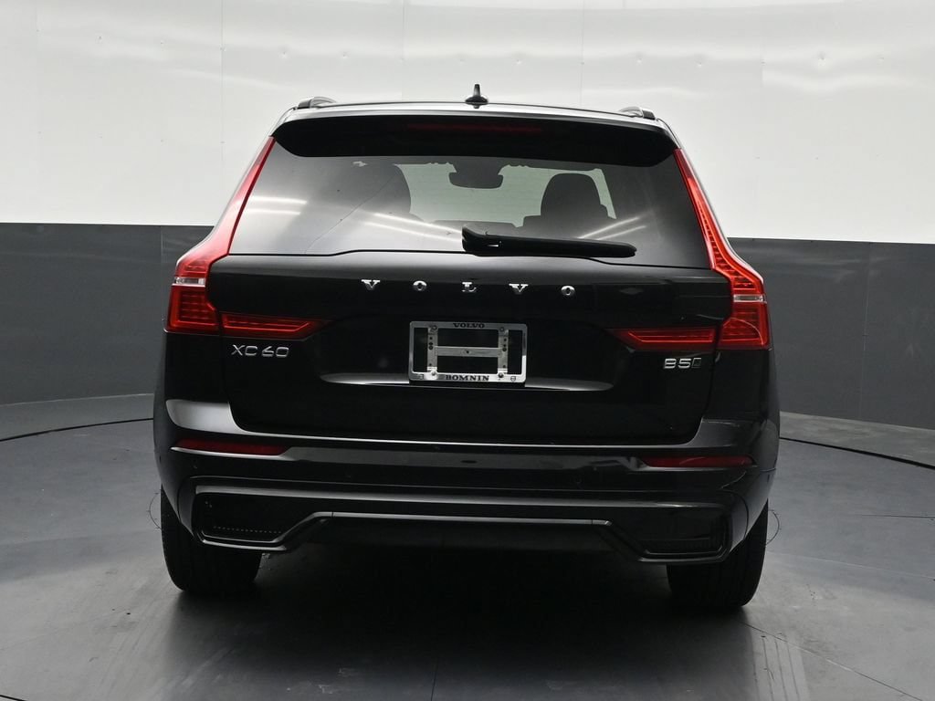 Certified 2024 Volvo XC60 B5 Plus AWD/4WD image 5
