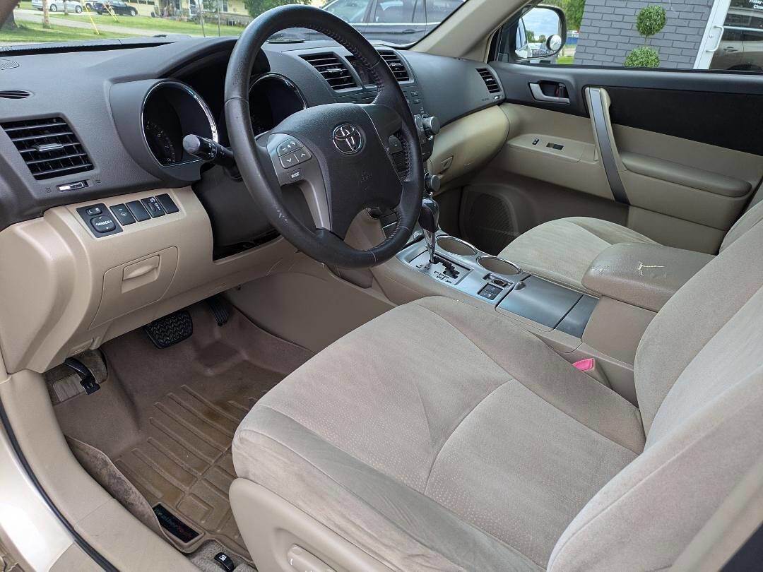Used 2009 Toyota Highlander Sport AWD/4WD image 10