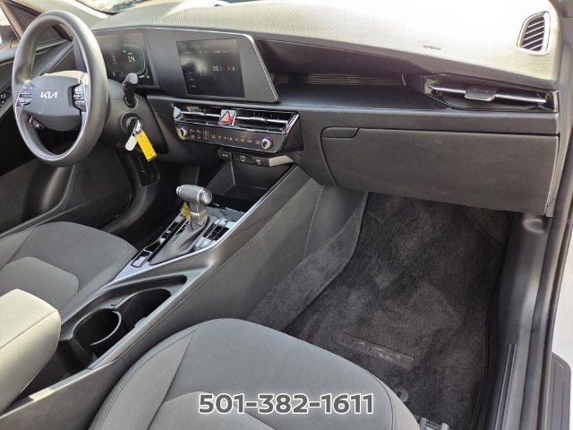 Used 2025 Kia Niro LX FWD image 16