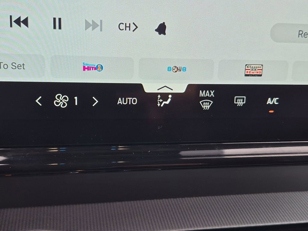 Used 2025 Ford Expedition Active AWD/4WD image 19