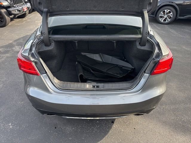 Used 2017 Nissan Maxima Platinum image 16