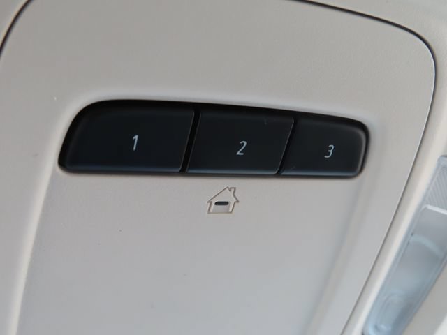 Used 2021 Buick Envision Essence w/ Technology Package I AWD/4WD image 38