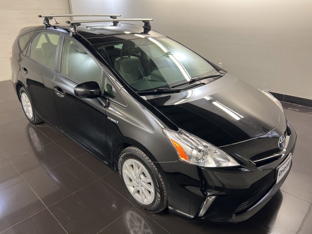 Used 2014 Toyota Prius V Three image 1