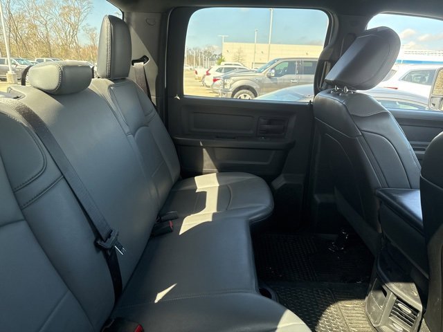 Used 2024 RAM 3500 Tradesman w/ Chrome Appearance Group image 3