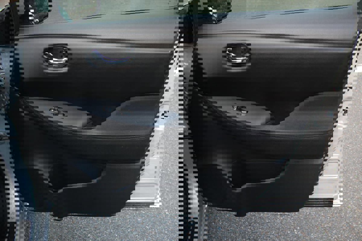 Used 2014 Nissan Leaf S w/ Charge Package image 23