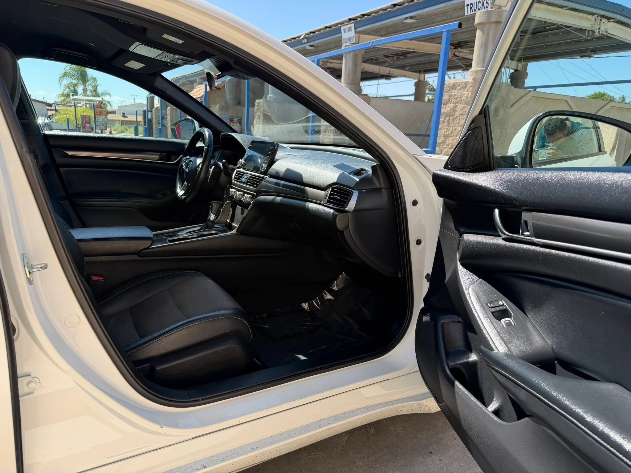 Used 2018 Honda Accord Sport image 4