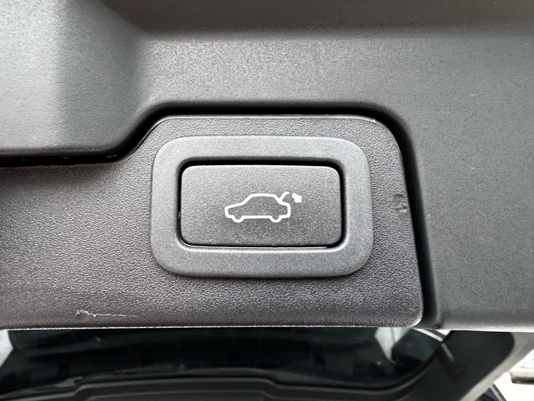 Used 2018 Land Rover Range Rover Evoque SE Premium AWD/4WD image 35