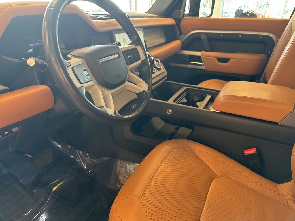 Used 2023 Land Rover Defender 110 SE image 8
