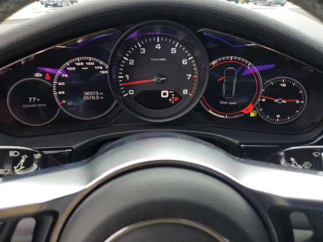 Used 2018 Porsche Panamera image 15