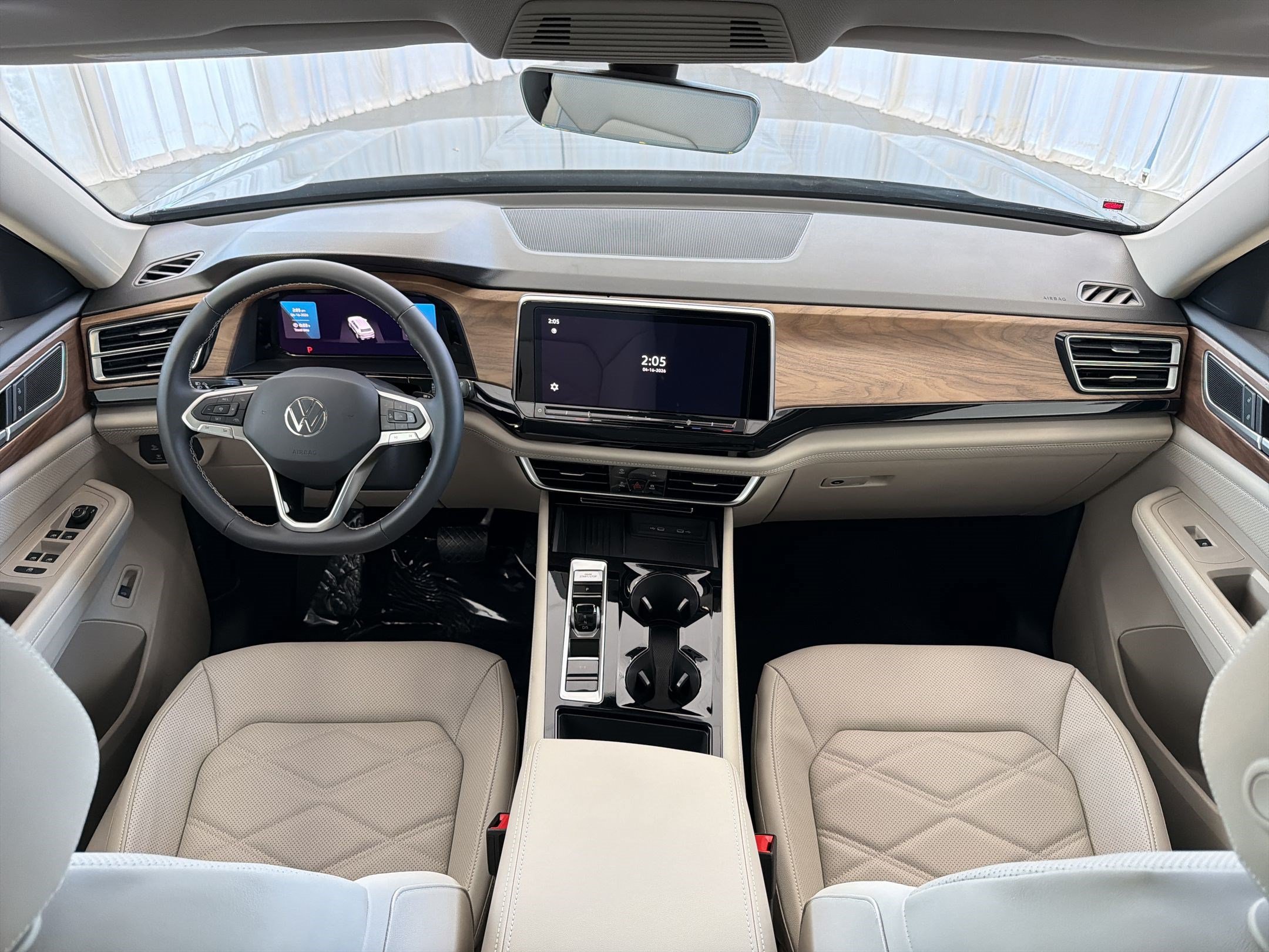 New 2026 Volkswagen Atlas SE FWD image 17