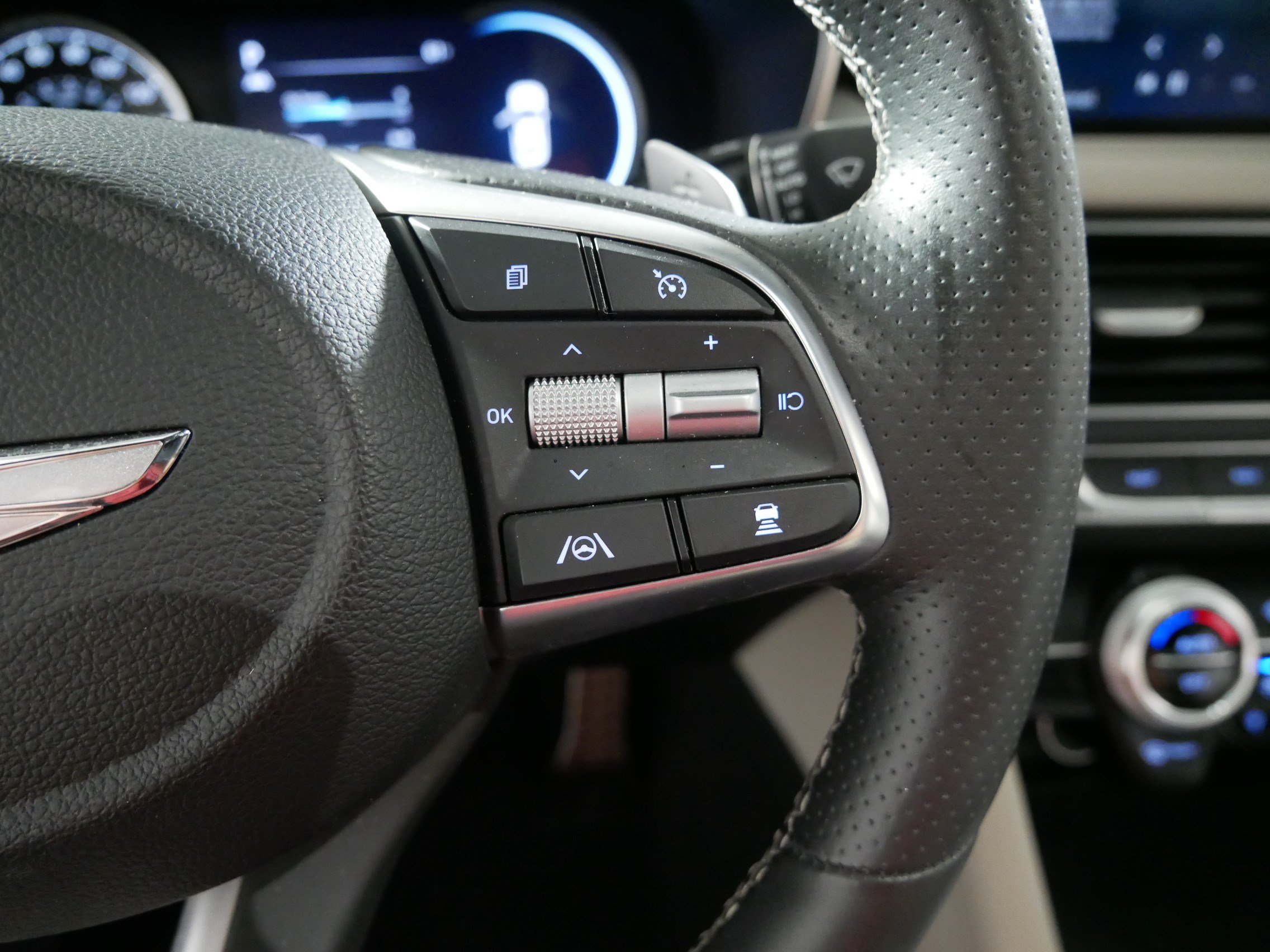 Used 2023 Genesis G70 3.3T w/ Sport Prestige Package AWD/4WD image 28