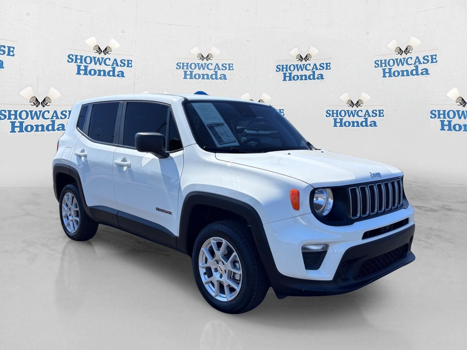 Used 2023 Jeep Renegade Latitude AWD/4WD image 10