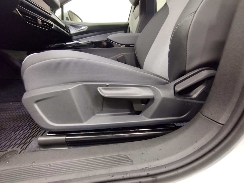 New 2026 Volkswagen ID.4 Pro image 18