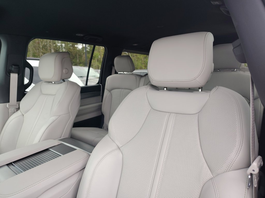 New 2025 Jeep Wagoneer Series I w/ HD Trailer Tow Package image 10