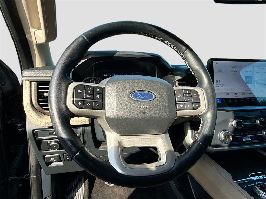 Used 2022 Ford Expedition Limited image 12