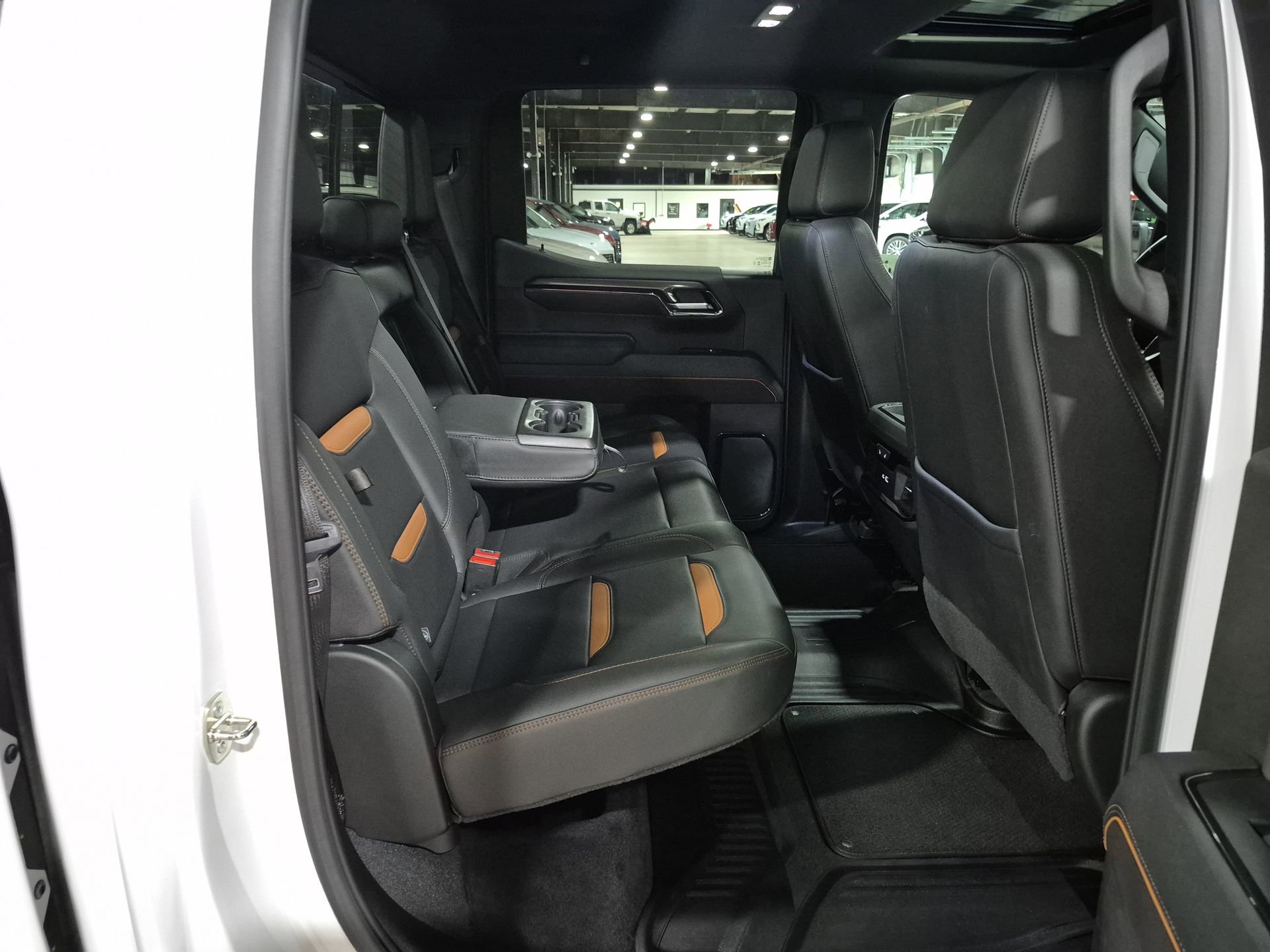 Certified 2024 GMC Sierra 1500 AT4 w/ Technology Package AWD/4WD image 29