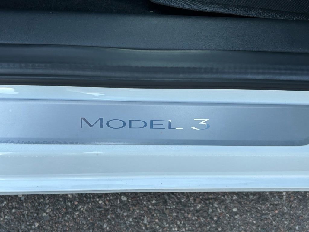 Used 2018 Tesla Model 3 image 40